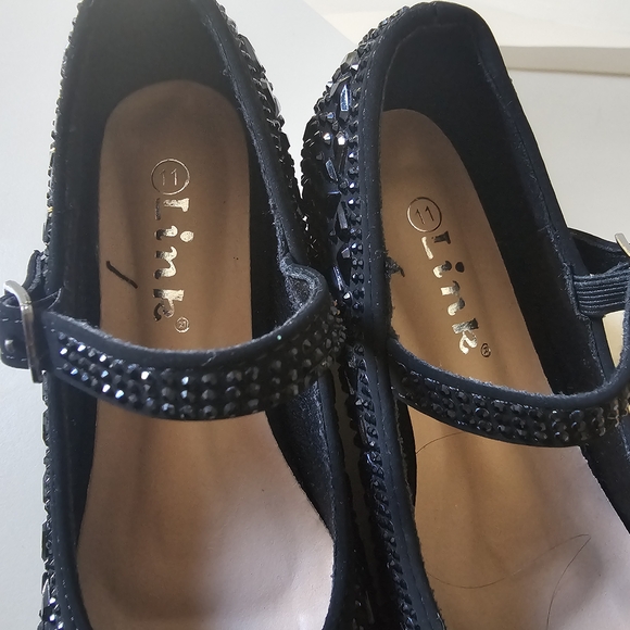 Elegant Black Kids Heels - Picture 5 of 5